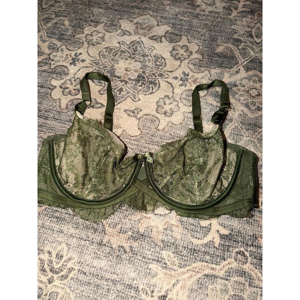 Victorias Secret Very Sexy Unlined Demi Lace Bra Green